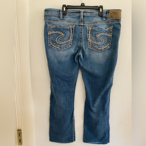 Silver Jean’s Co,Women’s AIKO Mid Baby Boot Cut Denim Jeans,Low-Mid Rise W33/L33 - Picture 5 of 7